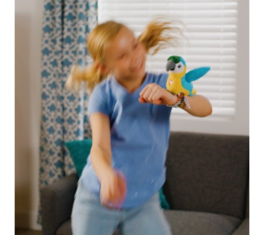 Happy Yappers Интерактивно Папагалче Blue Parrot – плюшена играчка в синьо, която повтаря думи и пее