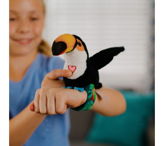 Happy Yappers Интерактивно Пиле Toucan – плюшена птичка, която пее и повтаря думи